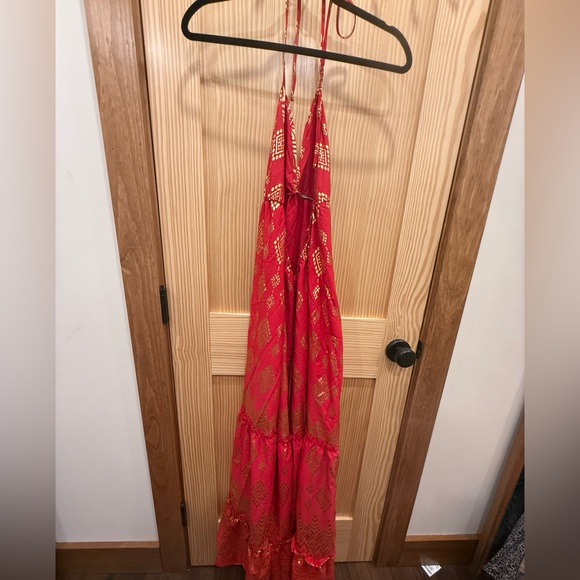 Elegant Pink and Gold Maxi Dress - Picture 3 of 4